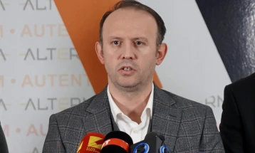 Gashi makes support to constitutional changes conditional on adoption of anti-corruption amendment