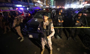 Sulm në një stacion policor në qytetin pakistanez Karaçi, e humbën jetën të paktën dy persona