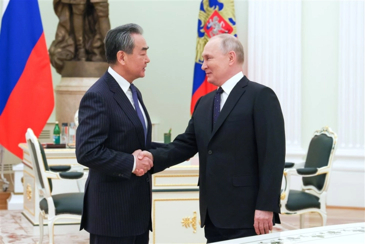 Putin hails Russian-Chinese ties as Beijing official visits Moscow