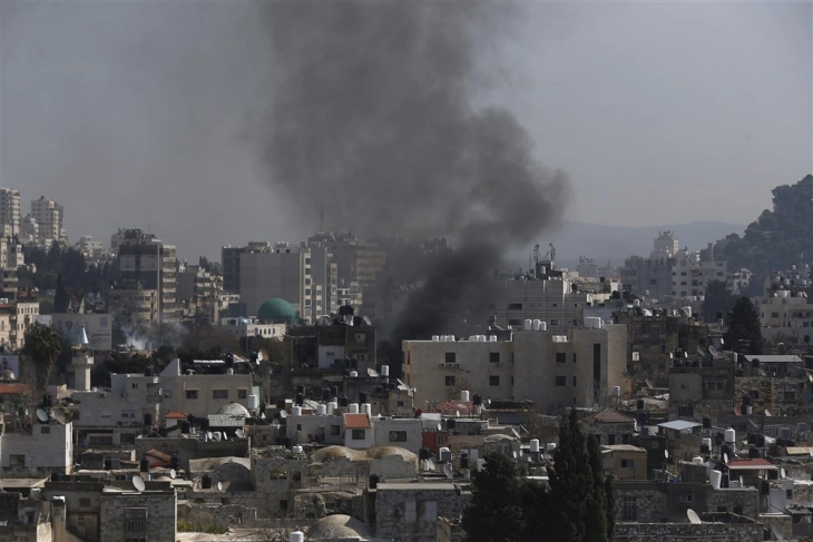 Dhjetë palestinezë janë vrarë në bastisjet izraelite në Bregun Perëndimor