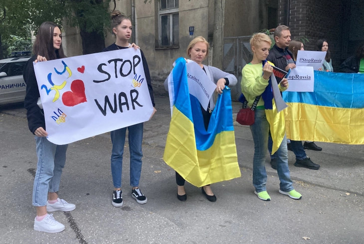 Во 14 часот митинг на здружението „Лесја Украинка“ на плоштадот „Македонија“