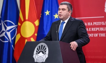 Маричиќ:  Сами ќе се блокираме ако не се изгласаат уставните измени