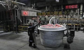 SHBA-ja do të vendosë doganë prej 200 për qind për aluminin nga Rusia