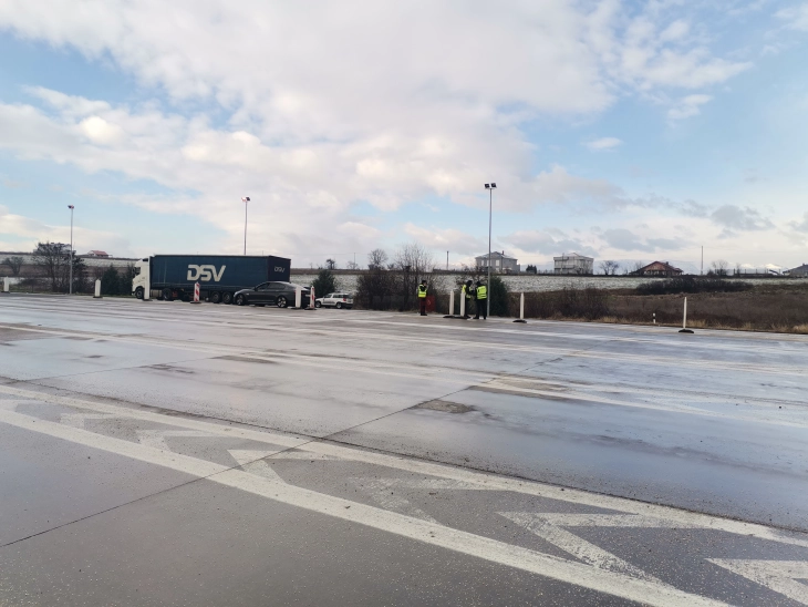 Сообраќајот се одвива непречено, по претежно суви коловози