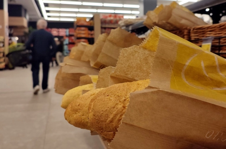 Bekteshi: Bread prices to freeze as of Tuesday, not to exceed Mden 33