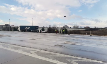 Komunikacioni po zhvillohet pa probleme, në rrugë kryesisht të thata