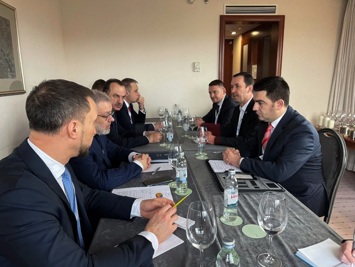 Бектеши: Северна Македонија дава целосна поддршка за возобновување на енергетскиот сектoр на Украина