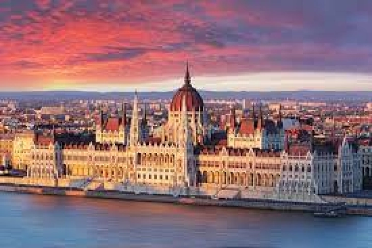 Parlamenti hungarez po debaton për pranimin e Finlandës dhe Suedisë në NATO