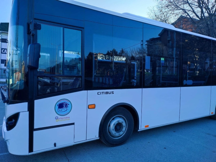 Општина Кавадарци доби донација од нови 16 автобуски постојки