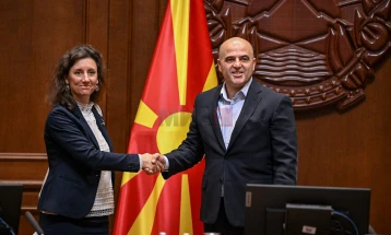 Larson Xhain në seancën e Qeverisë: Maqedonia e Veriut  ka mbështetje në procesin e mëtutjeshëm të eurointegrimeve