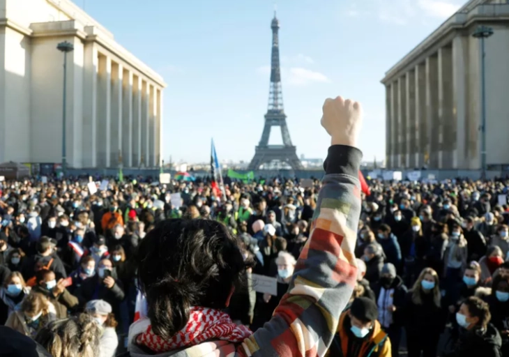 Протест на младите во Франција против пензиската реформа