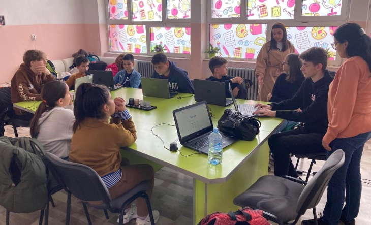 Во ОУ „Никола Карев“ во Кочани отворен Вики клуб на ГЛАМ Македонија