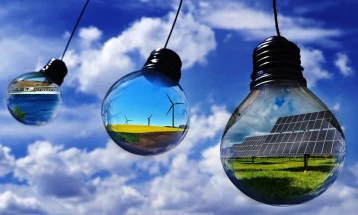 Бушле: Сонцето и ветерот се новото гориво во зелената транзиција