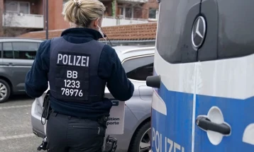 Нема повредени меѓу заложниците во аптеката во Карлсруе, соопшти полицијата