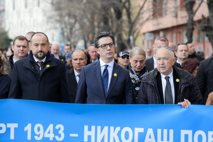 Pendarovski: Që të ketë pajtim, duhet të kërkohet falje për dëbimin e hebrenjve nga Maqedonia e Veriut 