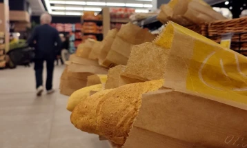 Бектеши: Четири до пет компании се здружени и утврдуваат цени по кои дистрибуираат и продаваат леб во Скопје