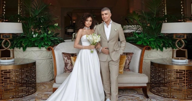 Турскиот актер Озџан Дениз се венча со својата 23 години помлада девојка
