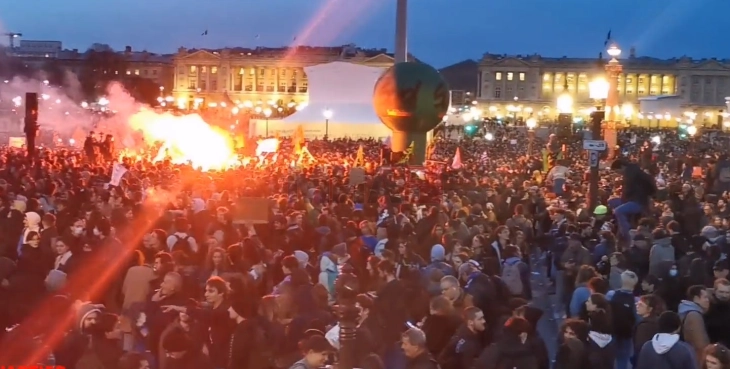 Policia e Francës arrestoi 217 protestues në protestat kundër reformës pensionale