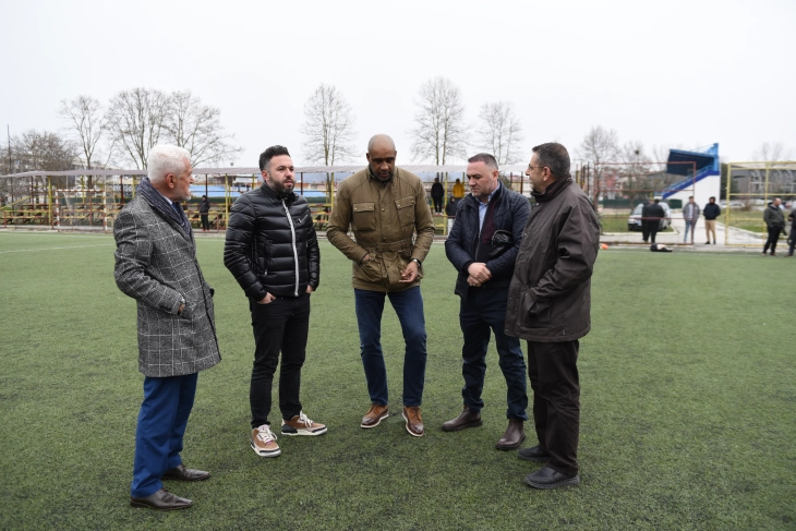 Поранешниот англиски репрезентативец Брајан Дин во посета на ФК Воска од Охрид