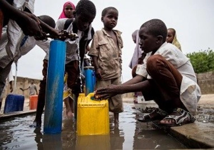 УНИЦЕФ: Илјада деца умираат секој ден поради загадена вода за пиење