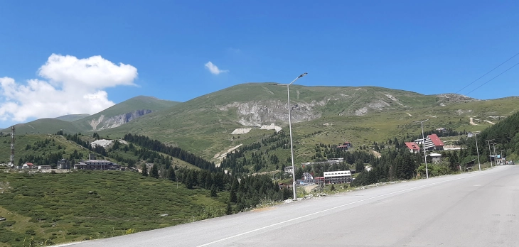 Со одлука на Националниот парк Шар Планина се забранува користењето ратраци за скијачки тури