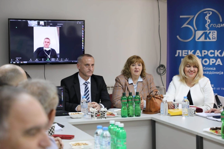 Ministri i Shëndetësisë Mexhiti ka zhvilluar takim me përfaqësues të Odës së Mjekëve