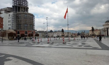 Град Скопје демантира: Нема пропаднат камион на плоштадот „Македонија“, медиумите да ги проверуваат информациите кои се пласираат