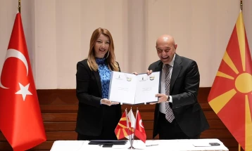 U nënshkrua Protokolli për vëllazërim mes Shkupit dhe Izmirit