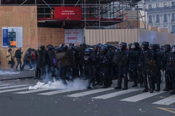 Советот на Европа изрази загриженост поради употребата на сила на протестите во Франција