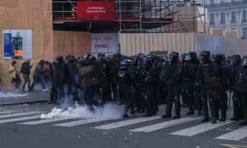 Советот на Европа изрази загриженост поради употребата на сила на протестите во Франција