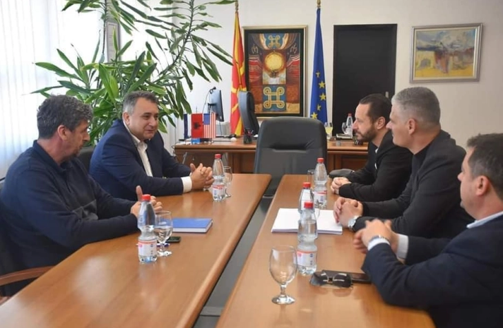 Rustemi dhe Berberi biseduan për lidhje efikase infrastrukturore të Maqedonisë së Veriut dhe Shqipërisë
