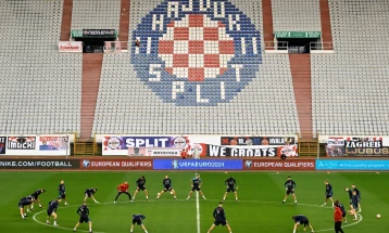 Приведени 40 навивачи за инциденти поврзани со дуелот Хрватска – Велс во Сплит