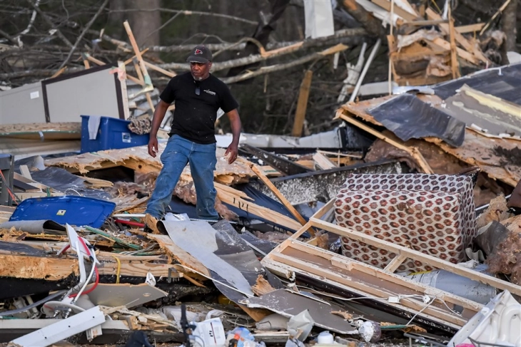 Бајден: Федерална помош за државата Мисисипи по торнадото
