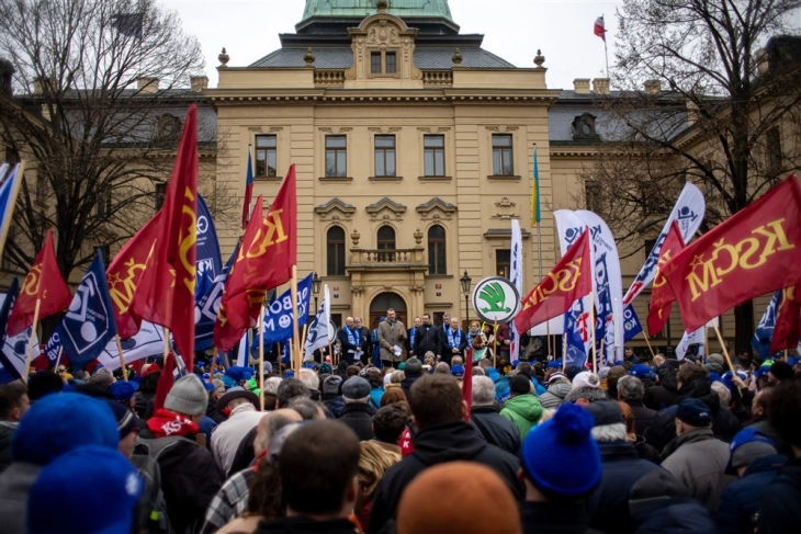 Protests in Prague over proposal to hike retirement age