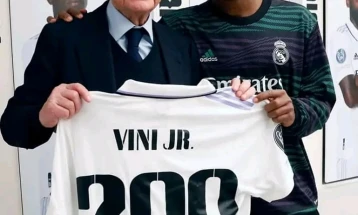 Винисиус одби да ја носи легендарната „седумка“ на Реал