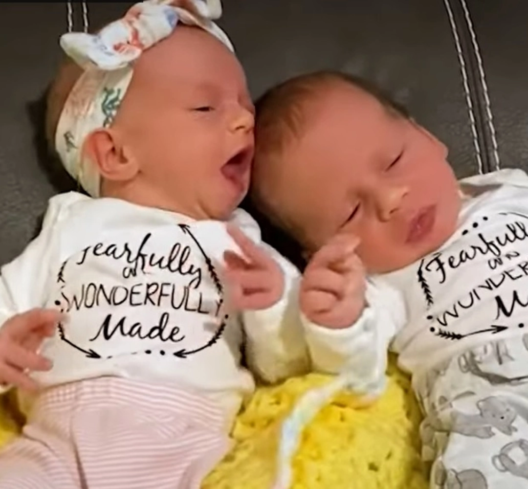 Близнаци родени 30 години откако биле замрзнати како ембриони, растат сосем нормално