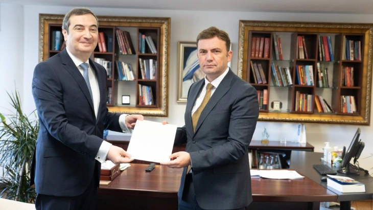 FM Osmani receives credential copies of new Azerbaijani Ambassador 