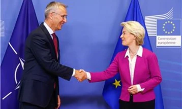 „Сан“: Фон дер Лајен  кандидатка за генерален секретар на НАТО