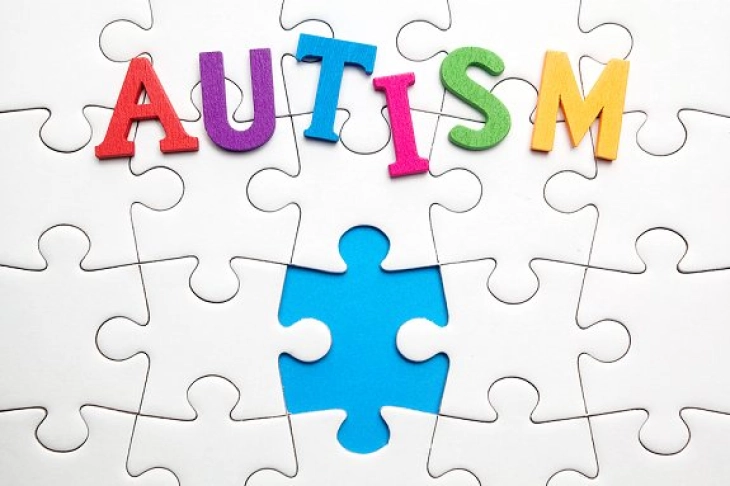 Промотивен штанд „Јас гледам, јас разбирам“ по повод Светскиот ден за подигнување на свесноста за аутизмот