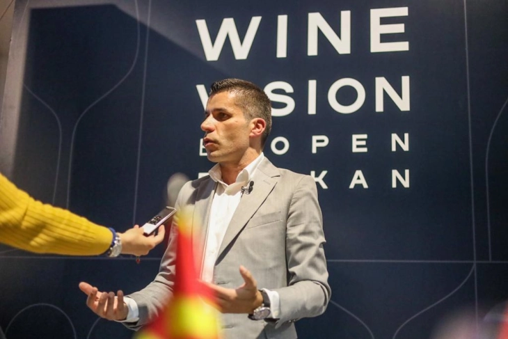 Николовски: Силно ги поддржуваме меѓународните промоции на македонските винарии, за неколку години вложени над милион евра