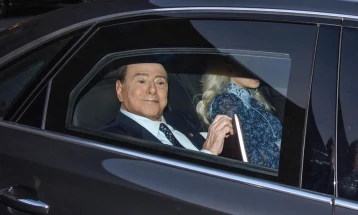 Претседателот на Монца, Берлускони, хоспитализиран