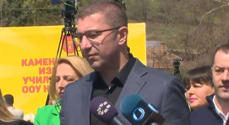 Mickoski: VMRO-DPMNE nuk do të marrë pjesë në grupin punues për ndryshimet kushtetuese, pushteti dëshiron ta politizojë procesin