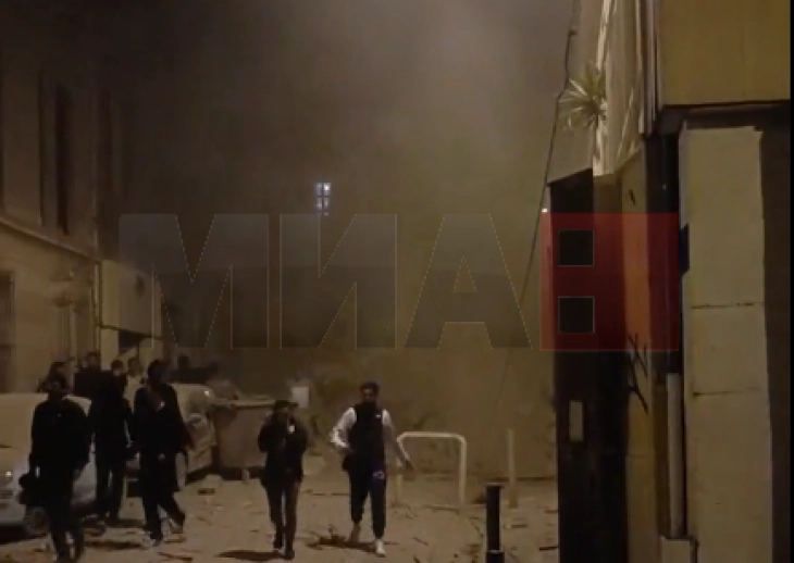 Се урна станбена зграда во Марсеј, најмалку петмина повредени