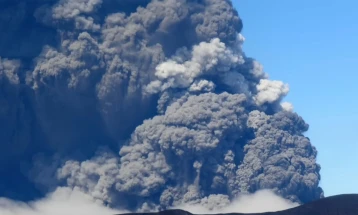 Kamchatka volcano spews 10-kilometre-high ash cloud