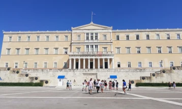 Parlamenti grek do të vendosë për amendamentin për bllokimin e pjesëmarrjes në zgjedhje të partisë së ish-deputetit të Agimit të Artë