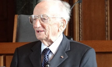 Последниот обвинител од Нирнберг, Бенџамин Ференц, почина на 104-годишна возраст