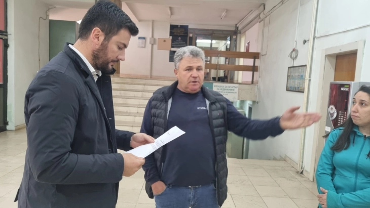 Четворица вработени во обезбедување на зградата на Општина Штип остануваат без работа