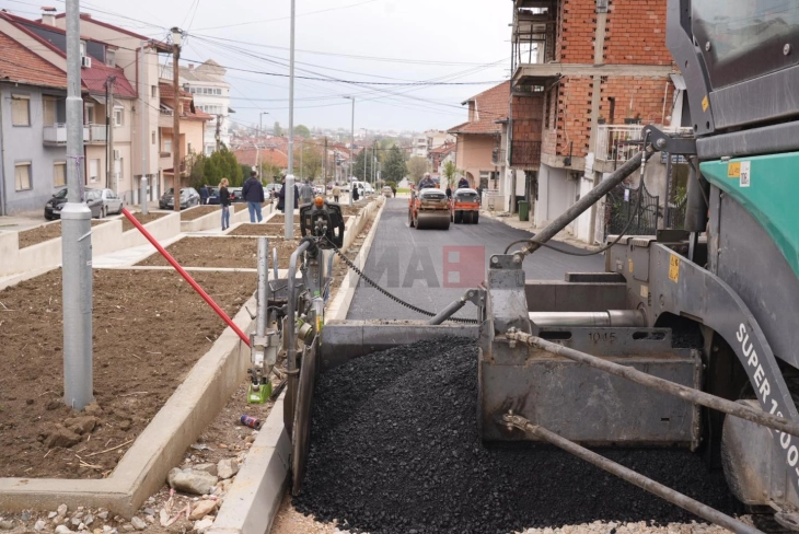 Започна реконструкцијата на улицата покрај покриениот покриениот дел од каналот „Крушевска Република“