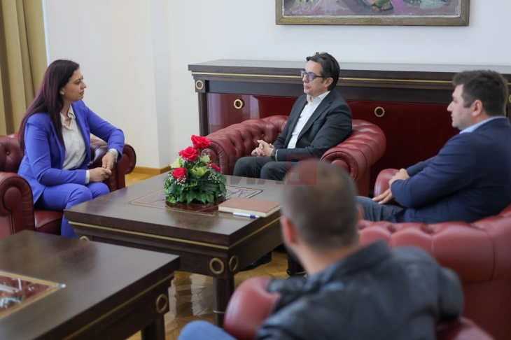 Средба на претседателот Пендаровски со претставници на Национална федерација на фармери