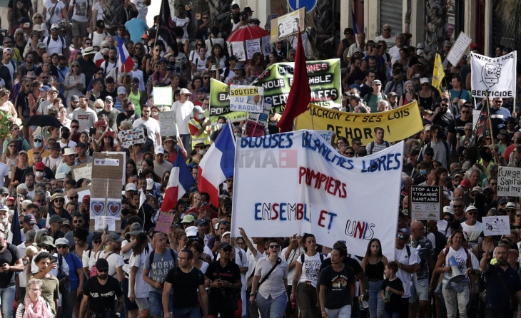 Më shumë se 1.5 milionë njerëz kanë marrë pjesë në protestat në Francë